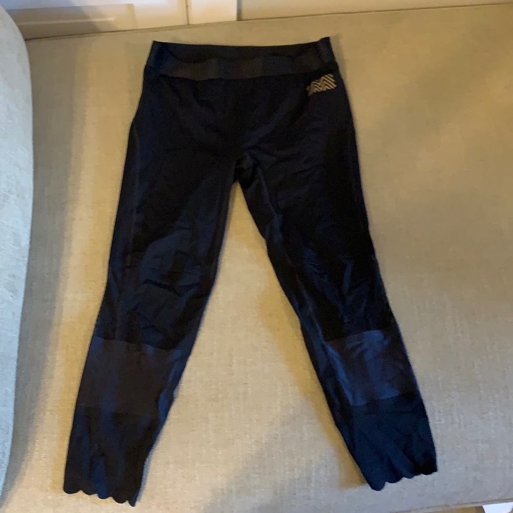 Mineral London Size L Leggings